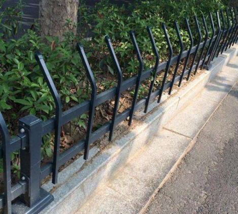 護欄與綠化帶“美”的結合