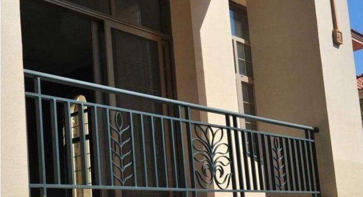 家庭陽臺護欄裝修別裝錯!