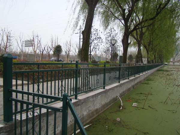 陽臺(tái)護(hù)欄裝修效果圖