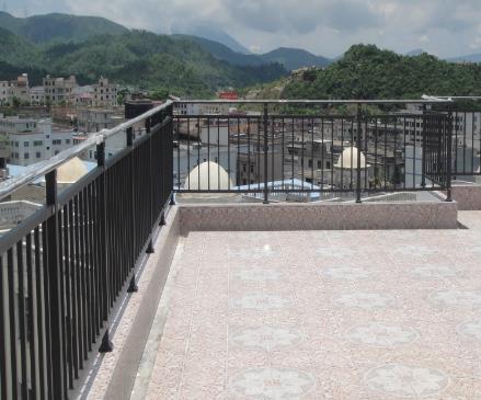 鋅鋼欄桿保養細節有哪些?華邦護欄與您細細道來!